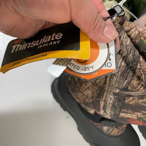 Kids snow boots size 4 - Picture 2 of 3